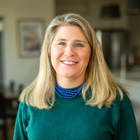 Dawn Harvey Headshot